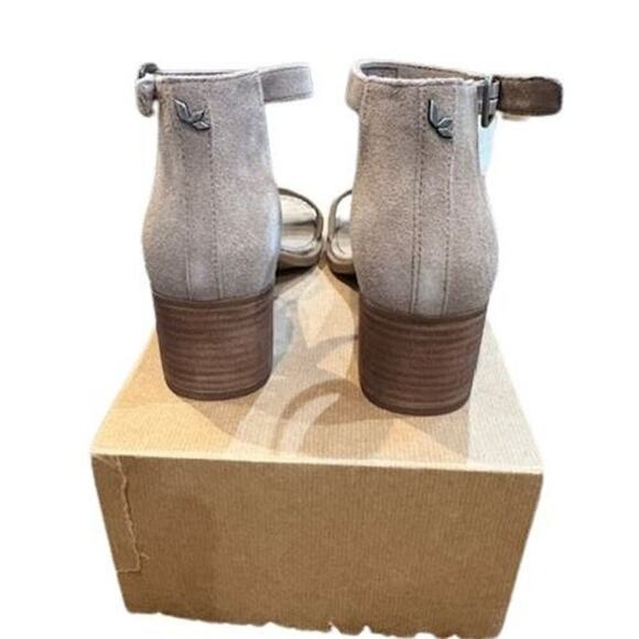 Koolaburra by UGG “Bellen” Block Heel Strappy Sandals in Tan Suede – Size 10 - Picture 4 of 9